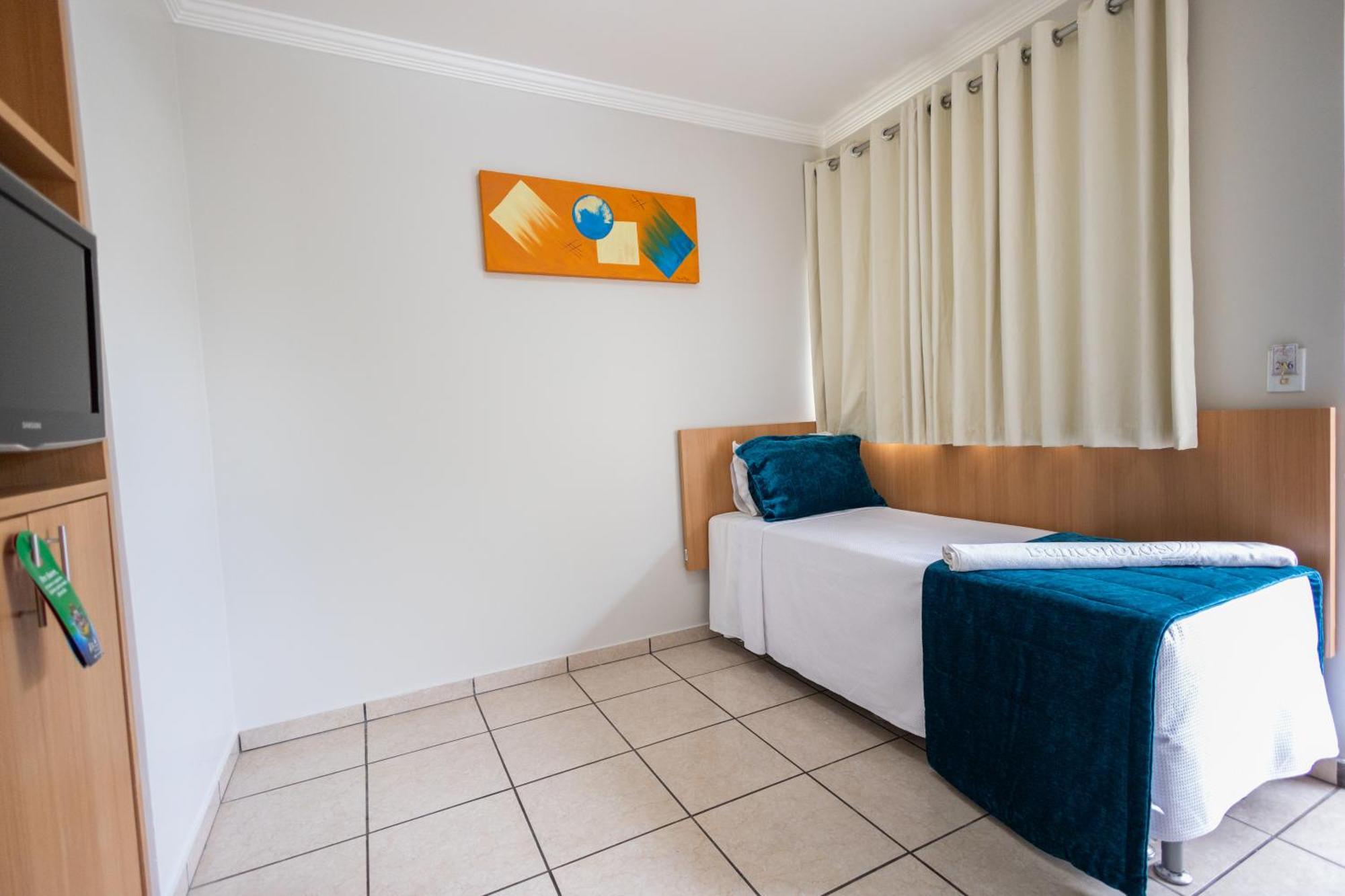 Diroma Fiori Hotel - Bvtur Caldas Novas Exteriör bild