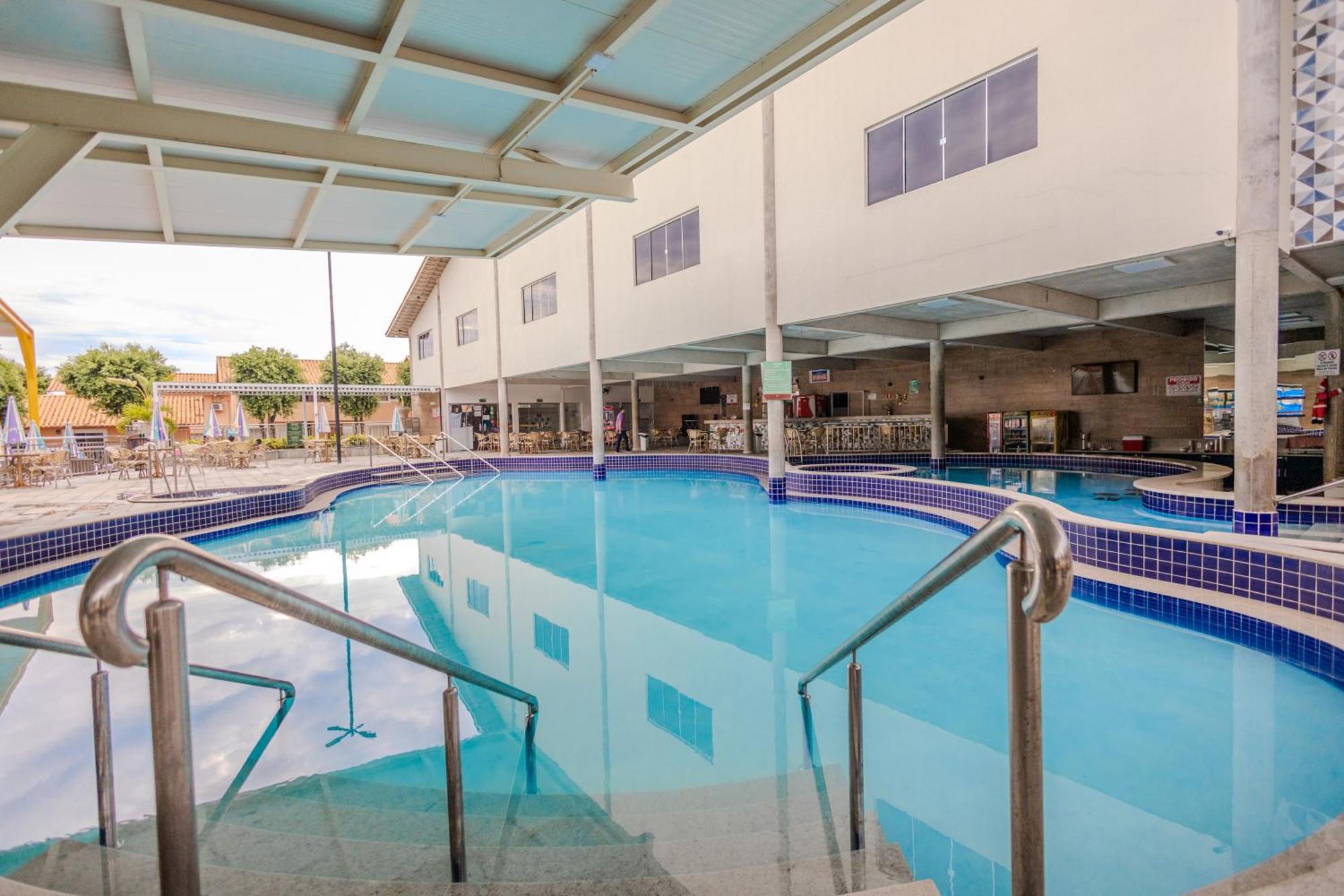 Diroma Fiori Hotel - Bvtur Caldas Novas Exteriör bild