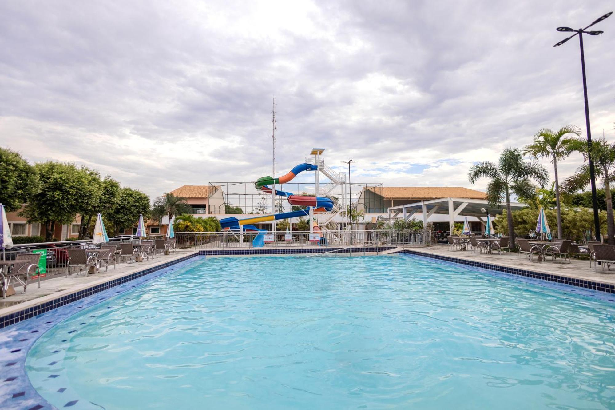 Diroma Fiori Hotel - Bvtur Caldas Novas Exteriör bild